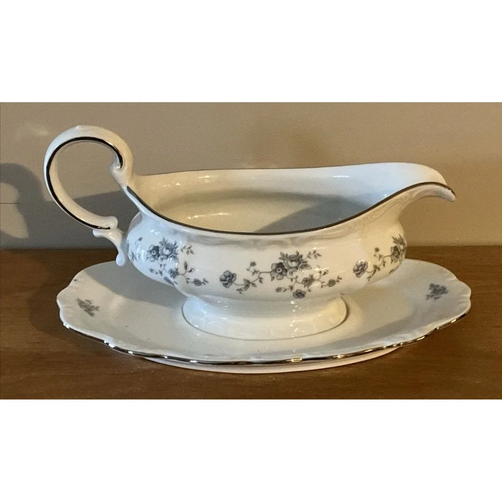 Johann Haviland Porcelain Blue Garland GRAVY BOWL with attached Plate - Germany